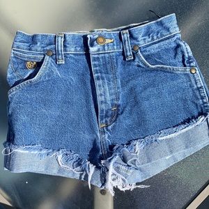 gorgeous WRANGLER shorts: 14 slim